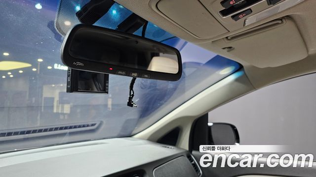 Kia Canival 2016 — photo 18