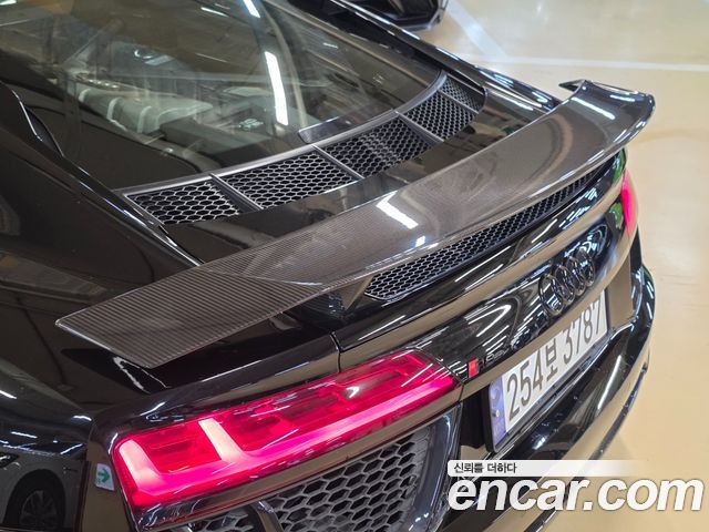 Audi R8 2017 — photo 19