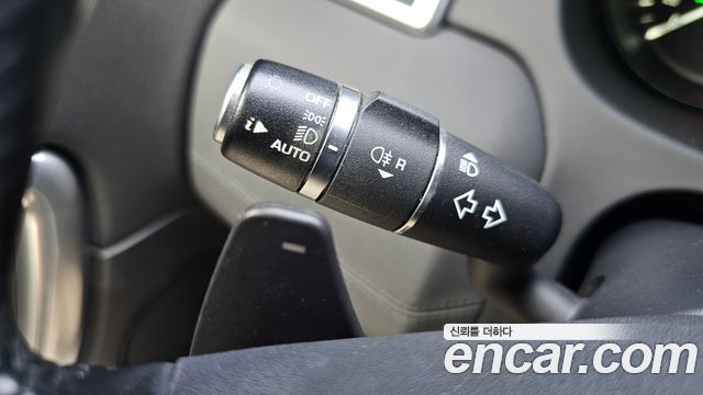 Land Rover Discovery Sport 2018 — photo 17