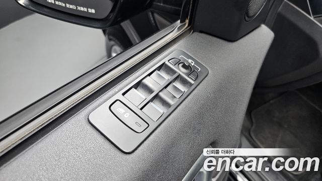 Land Rover Discovery Sport 2018 — photo 19