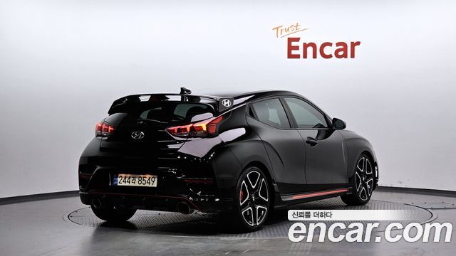 Hyundai Veloster 2022 — photo 2