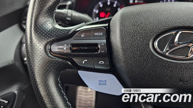 Hyundai Veloster 2022 — photo 19
