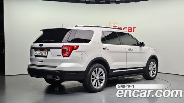 Ford Explorer 2019 — photo 2