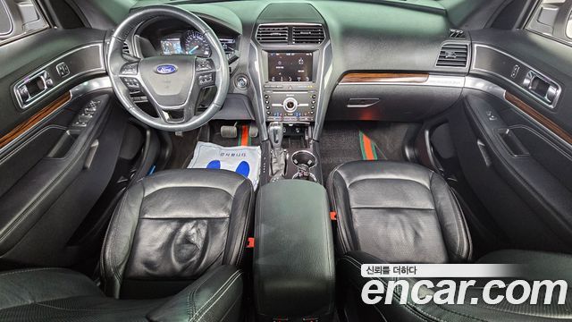 Ford Explorer 2019 — photo 10