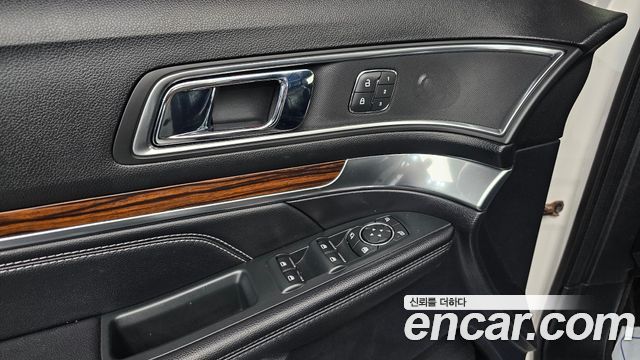 Ford Explorer 2019 — photo 19