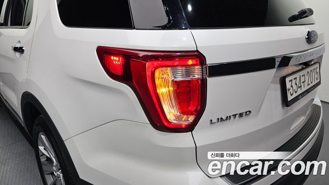 Ford Explorer 2019 — photo 9