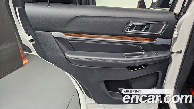 Ford Explorer 2019 — photo 15