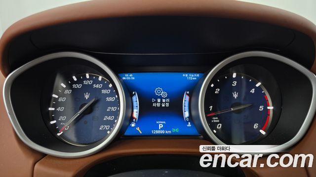 Maserati Ghibli 2019 — photo 11