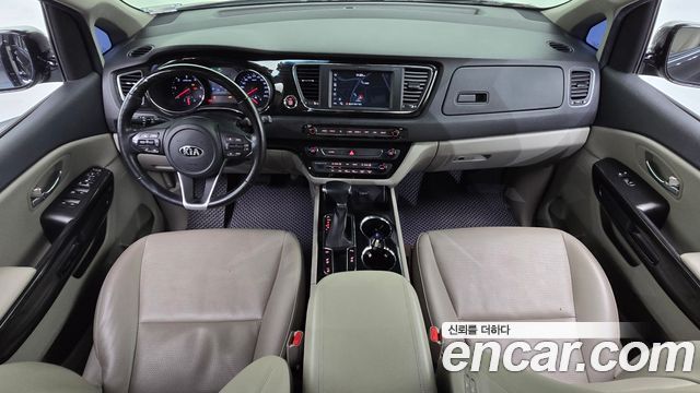 Kia Canival 2019 — photo 10