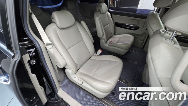 Kia Canival 2019 — photo 17