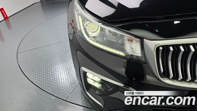 Kia Canival 2019 — photo 8