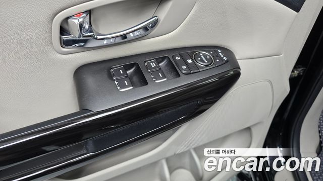 Kia Canival 2019 — photo 29