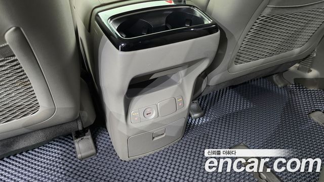 Kia Canival 2019 — photo 32