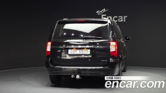 Chrysler Grand Voyager 2016 — photo 4