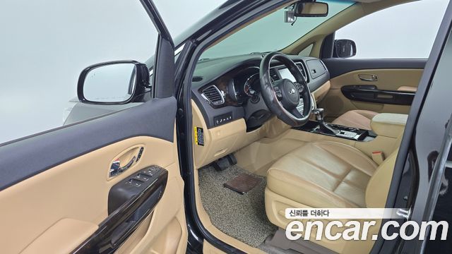 Kia Canival 2019 — photo 13