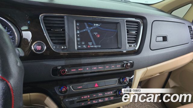Kia Canival 2019 — photo 19