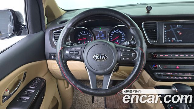 Kia Canival 2019 — photo 20