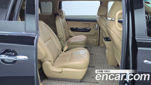 Kia Canival 2019 — photo 26