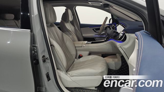 Mercedes-Benz EQE 2023 — photo 13
