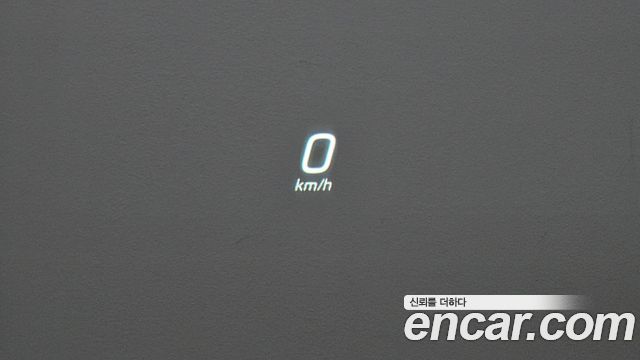 Mercedes-Benz EQE 2023 — photo 25