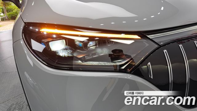 Mercedes-Benz EQE 2023 — photo 8