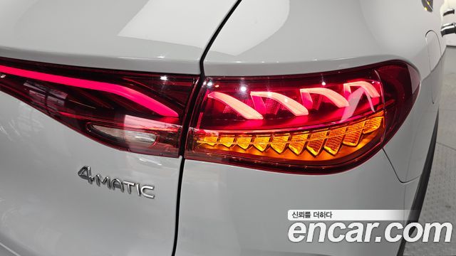 Mercedes-Benz EQE 2023 — photo 9