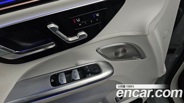 Mercedes-Benz EQE 2023 — photo 27
