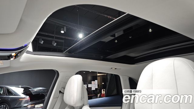 Mercedes-Benz EQE 2023 — photo 29