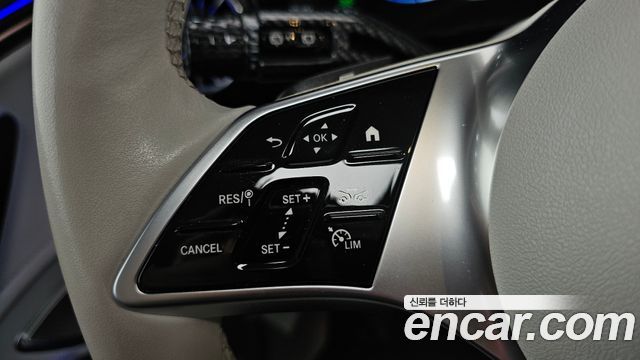 Mercedes-Benz EQE 2023 — photo 35
