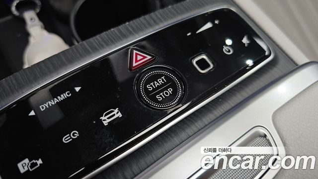 Mercedes-Benz EQE 2023 — photo 37