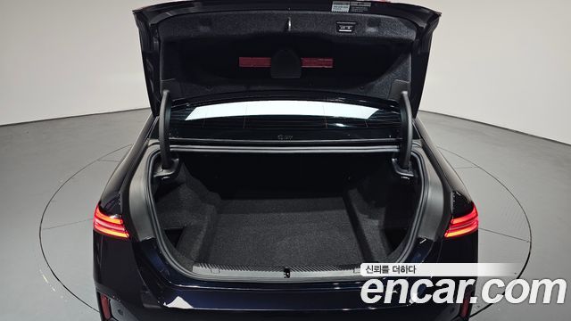 BMW 5-Series 2024 — photo 26