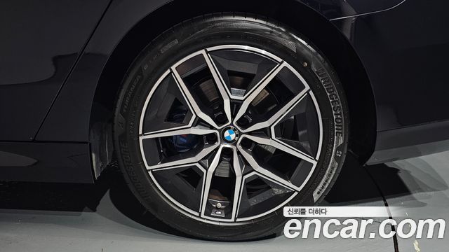 BMW 5-Series 2024 — photo 7