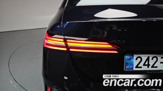 BMW 5-Series 2024 — photo 9