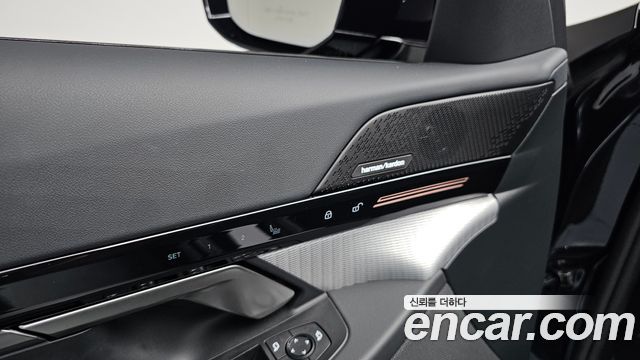 BMW 5-Series 2024 — photo 36