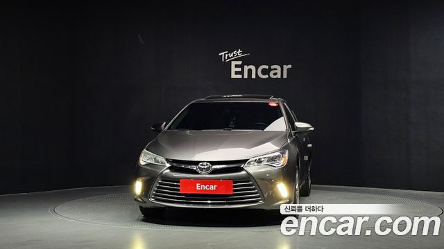 Toyota Camry 2017 — photo 3