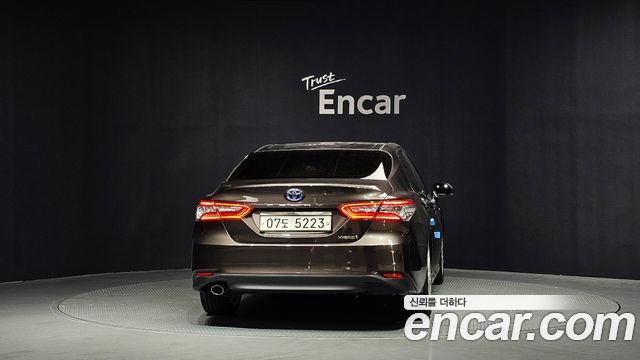 Toyota Camry 2018 — photo 4