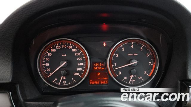 BMW 3-Series 2009 — photo 8