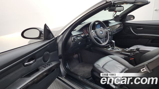 BMW 3-Series 2009 — photo 10