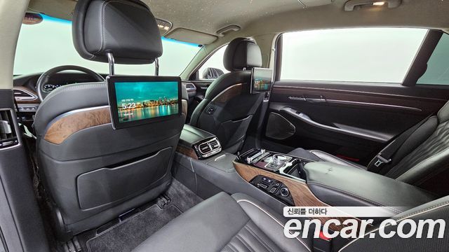 Genesis G90 2019 — photo 18