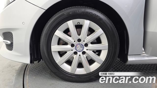 Mercedes-Benz B-Class 2015 — photo 5