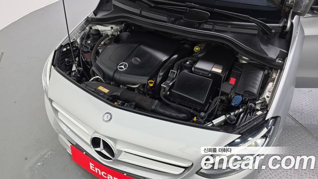 Mercedes-Benz B-Class 2015 — photo 6