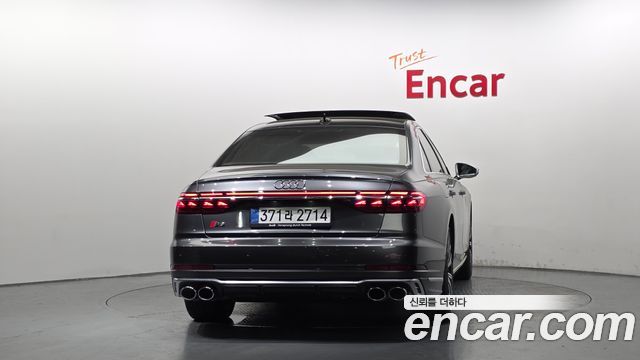 Audi S8 2025 — photo 4