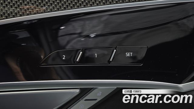 Audi S8 2025 — photo 20