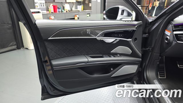 Audi S8 2025 — photo 14
