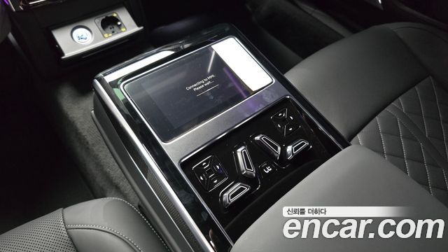 Audi S8 2025 — photo 32