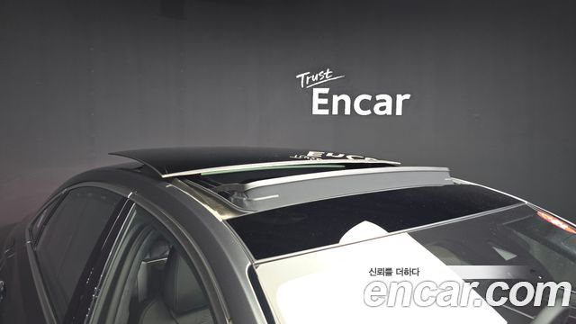 Audi S8 2025 — photo 37