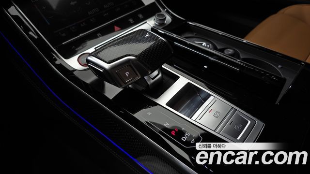 Audi S8 2025 — photo 12