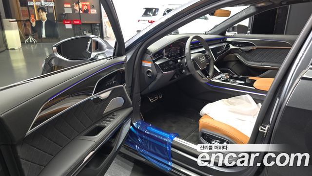 Audi S8 2025 — photo 13