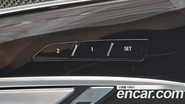 Audi S8 2025 — photo 20