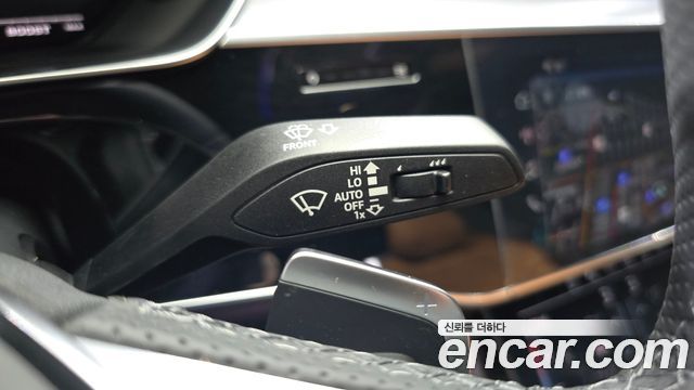 Audi S8 2025 — photo 23